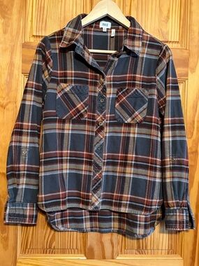 BKE Navy and Brown Plaid Button-Up Shirt